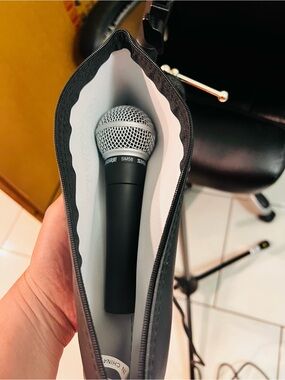 Shure SM58 Vocal Microphone - Black Body with Silver Grille